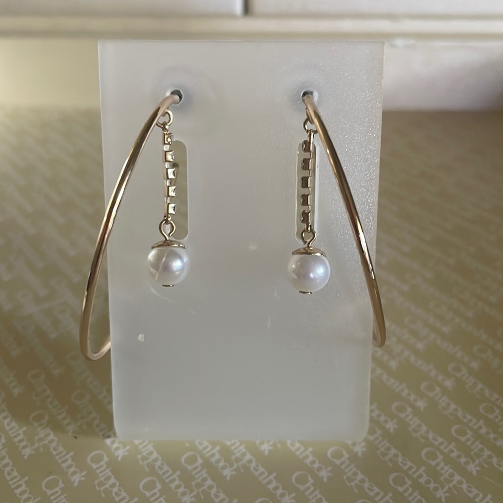NWOT Gold Tone Hoops with Rhinestone and Pearl Accent